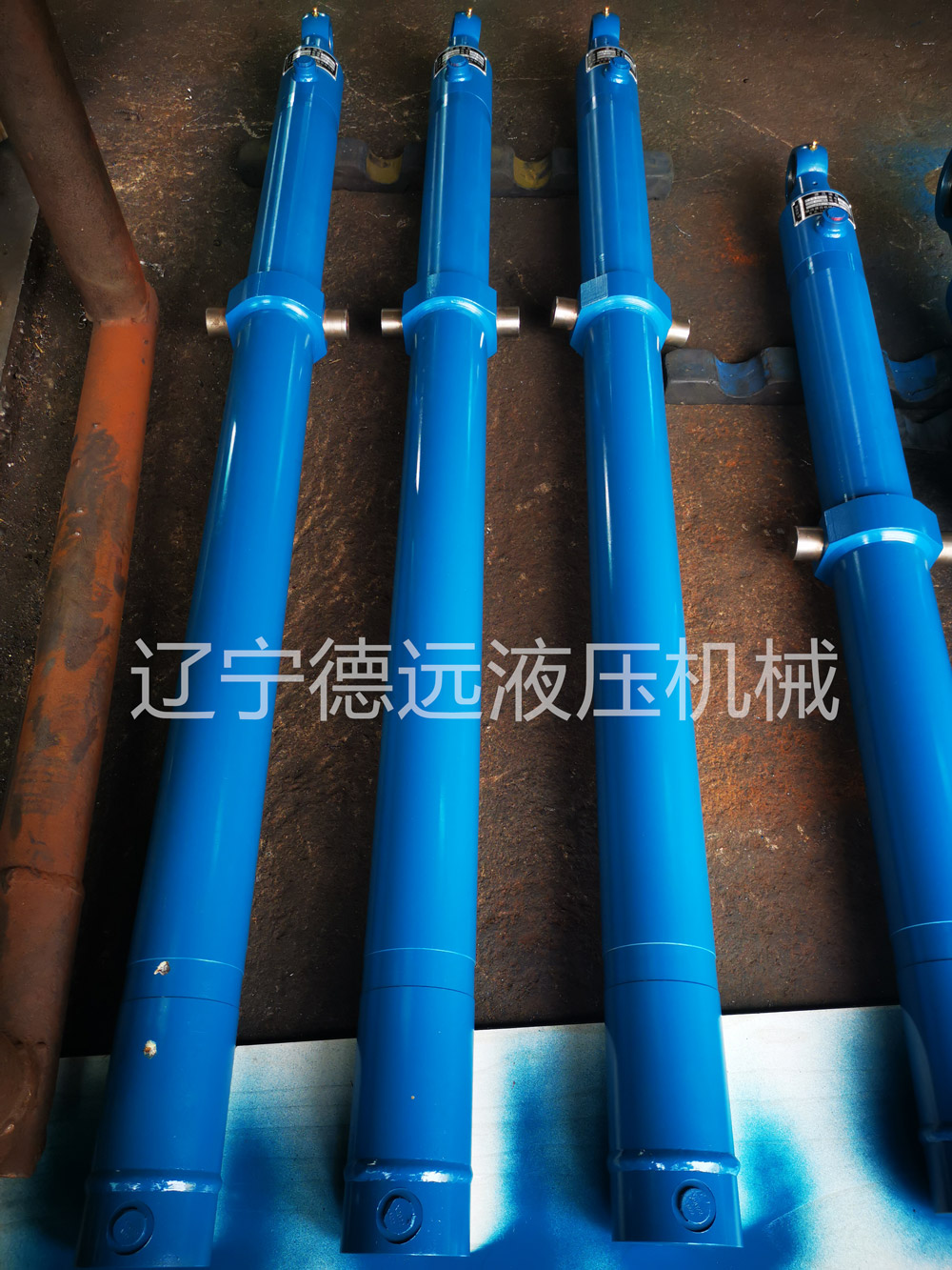 hsgl01系列(liè)液壓(yā)缸（中部鉸(jiǎo)軸）