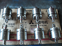 安全(quán)鉗用碟(dié)簧油缸(gāng)